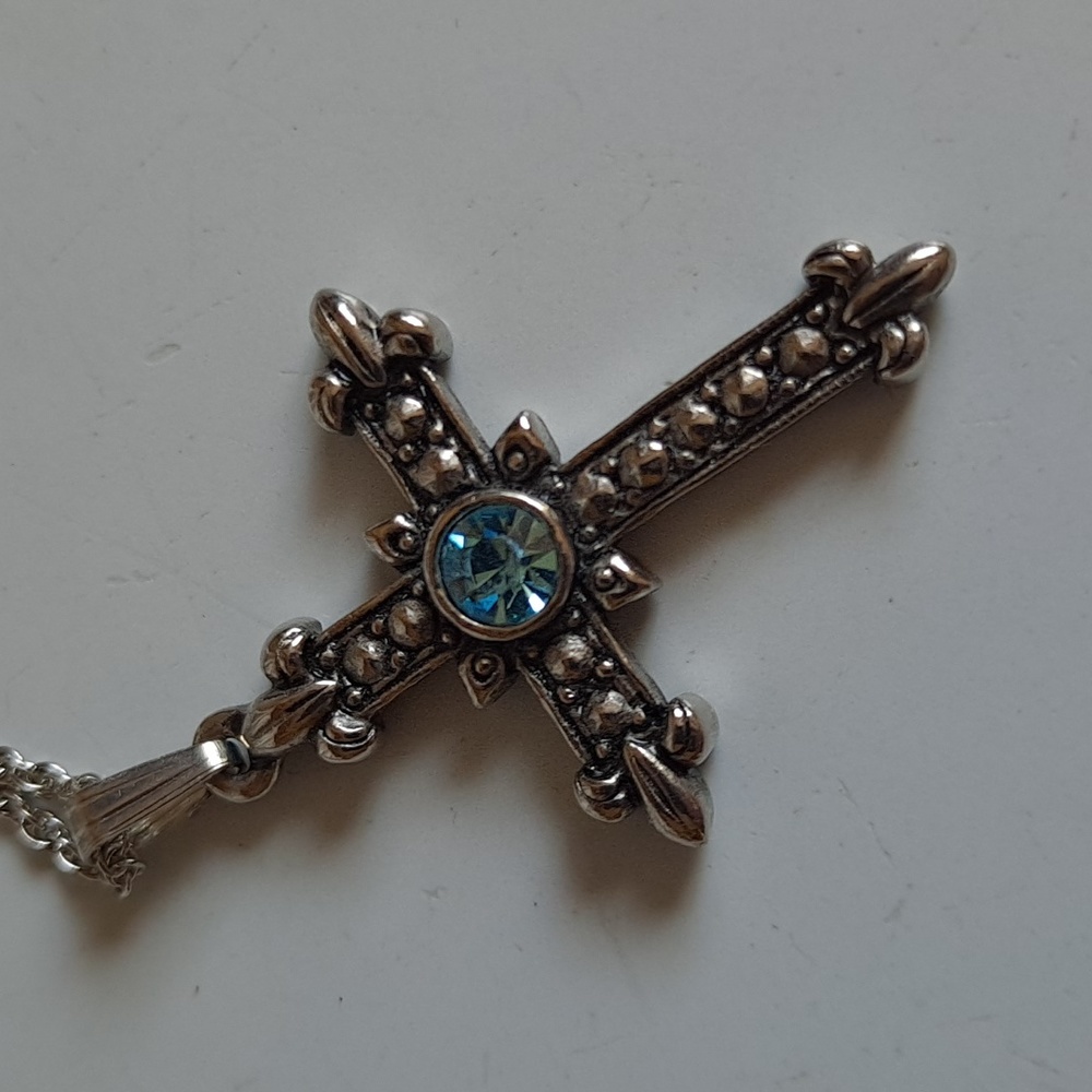 Cross Pendant Necklace